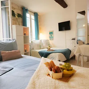 25 M2 Centre , Avignon France