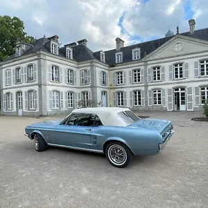Chateau De Lannouan Bed & Breakfast